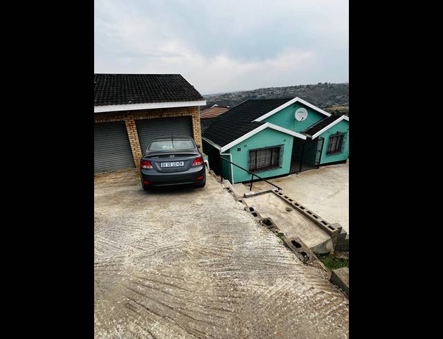 4.5 BEDROOM HOUSE FOR SALE IN UMLAZI BB